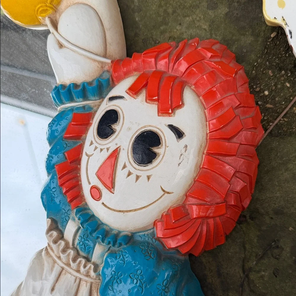 Ragdoll Vibrant Wall Set with Red and Blue Accents